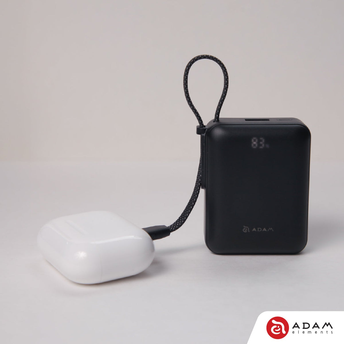 VIONTA Q - Ultra-Compact Power Bank with Built-in Cable - Black